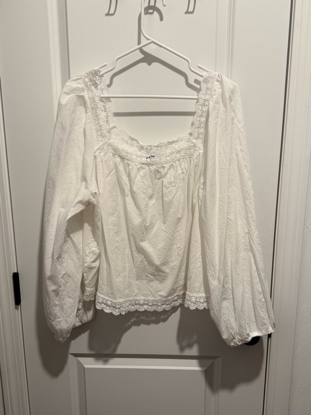 Old Navy - XL White Lace-Trim Blouse